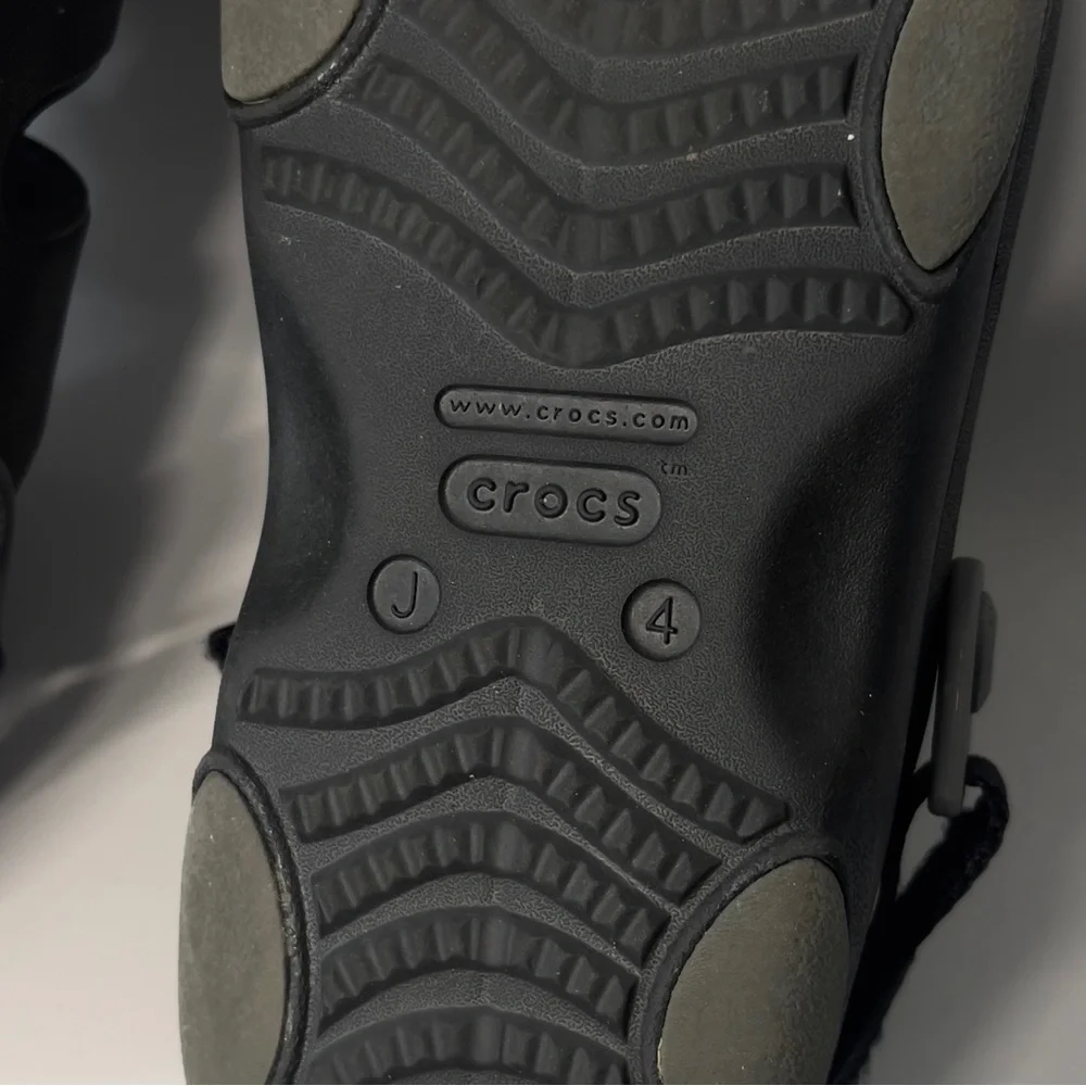 CROCS Boys Size 4 Slip On Black Summer Outdoor Water Shoe